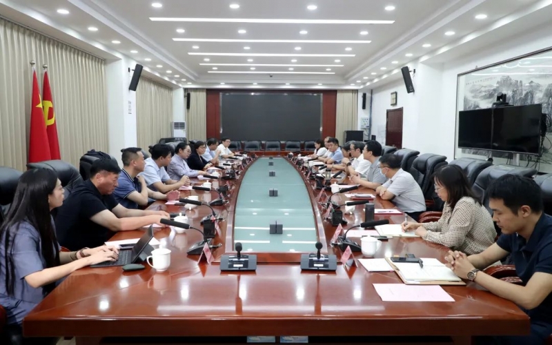 周波接待天津榮程祥泰投資控股集團有限公司、天津東疆綜合保稅區、天津市海河產業基金管理有限公司負責人一行